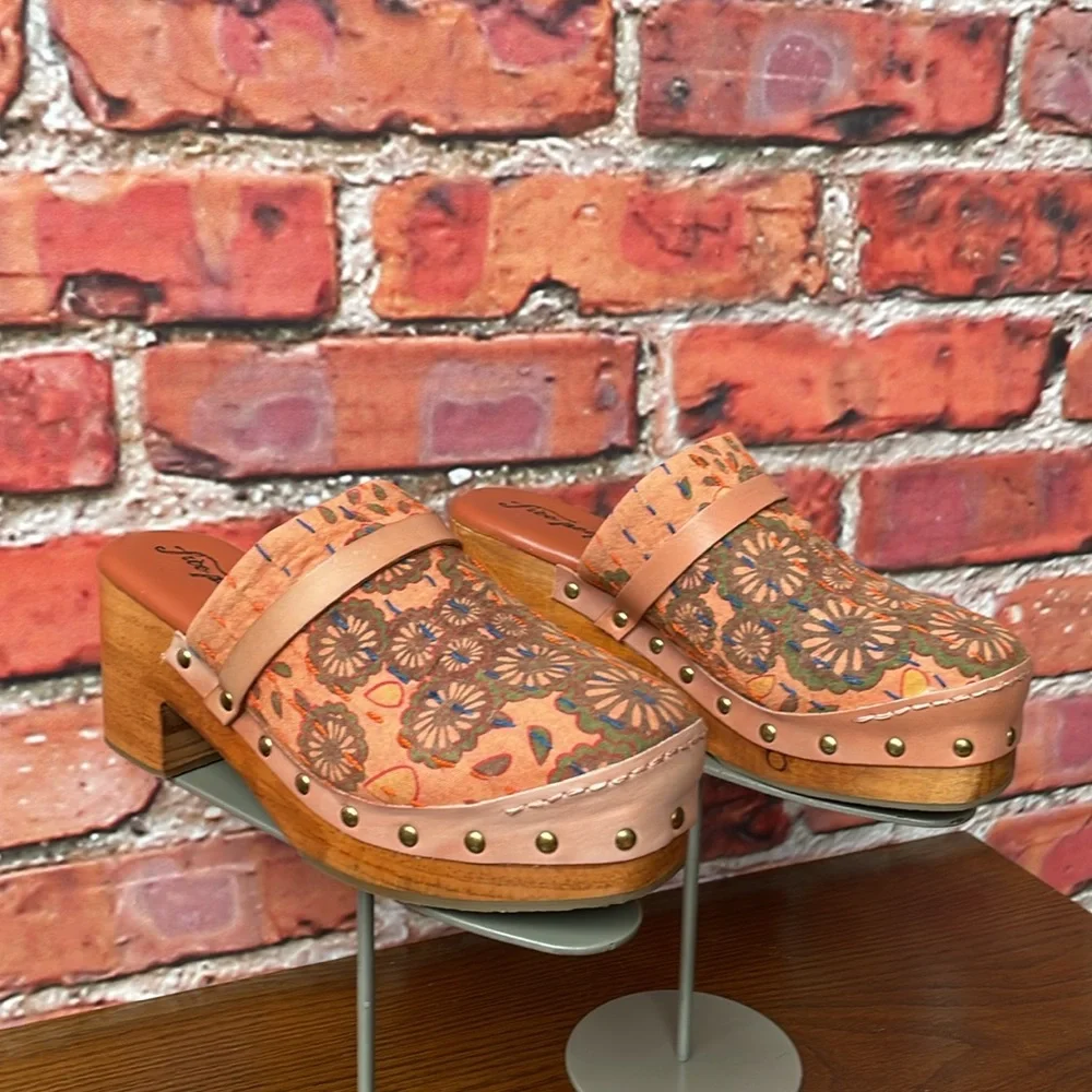 Free People Floral Embroidered Mules - Pink and Brown - Picture 5 of 16